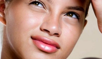 Как убрать красный прыщ быстро?