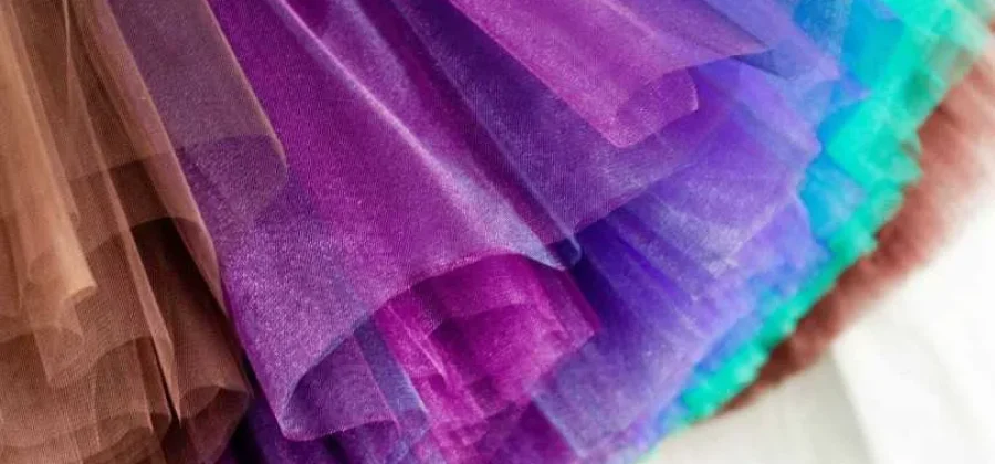 Где используется ткань фатин: от свадебных платьев до декора