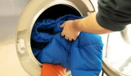 Как стирать куртку в стиральной машине: простой гид для тех, кто боится испортить любимую вещь