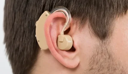 Как выбрать слуховой аппарат: полное руководство для пациентов