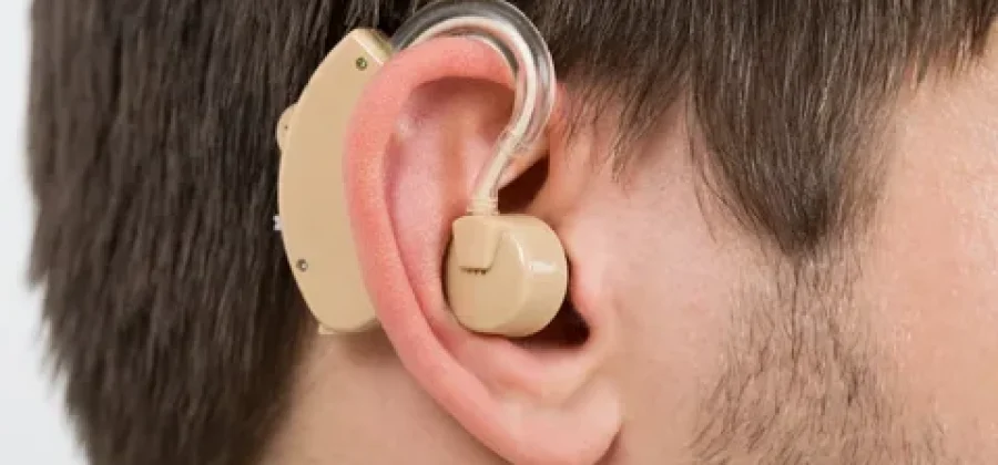 Как выбрать слуховой аппарат: полное руководство для пациентов