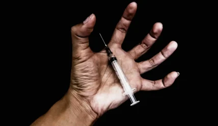 Можно ли лечить наркоманию дома: правда, мифы и эффективные подходы