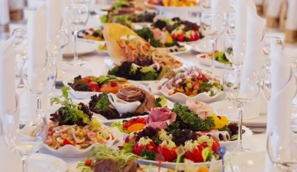 Проведение банкетов в ресторане: праздник с комфортом и стилем