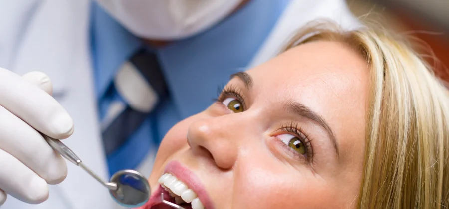 Новая улыбка с нуля: особенности и преимущества тотальной имплантации зубов