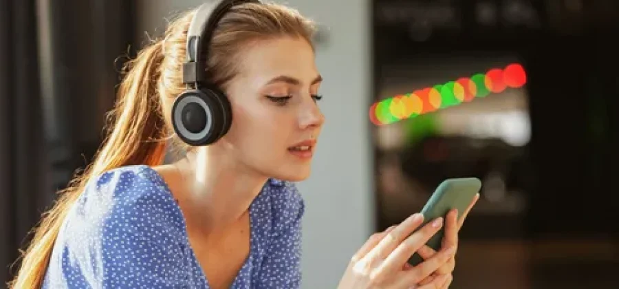 Прослушивание музыки онлайн: удобство, доступность и новые возможности