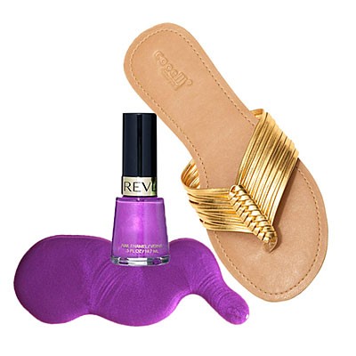 Фиолетовый лак для педикюра - просто находка под золотую обувь