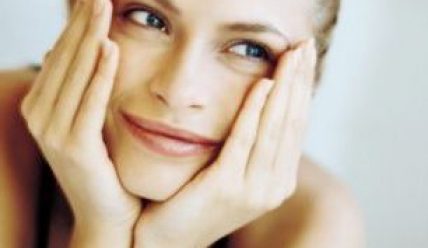 Появились прыщи на висках — как бороться?